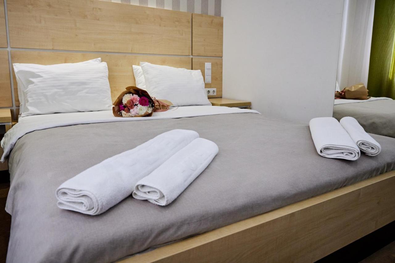 Laurus Motel Airport Tuzla Zivinice 外观 照片
