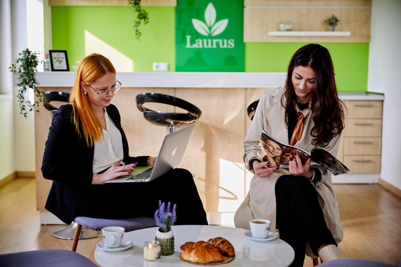 Laurus Motel Airport Tuzla Zivinice 外观 照片