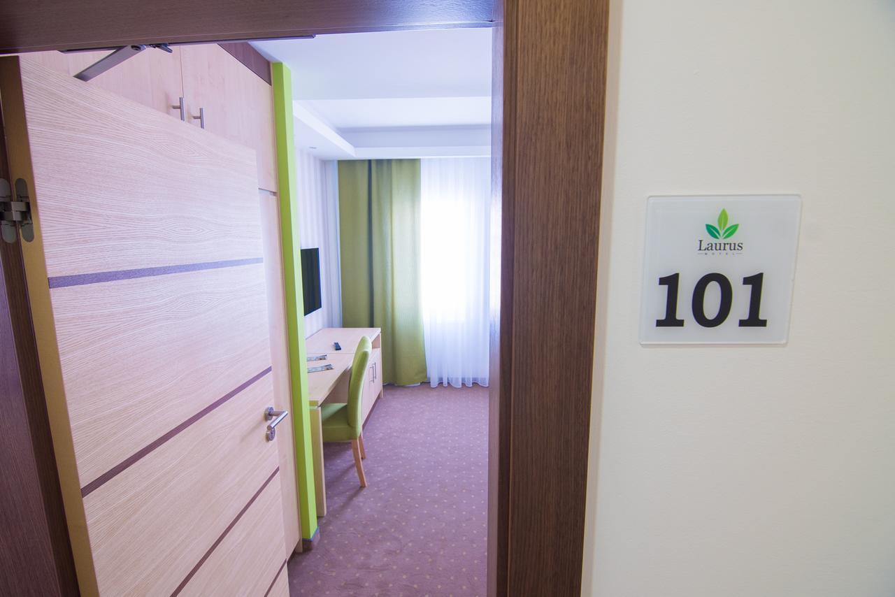 Laurus Motel Airport Tuzla Zivinice 外观 照片